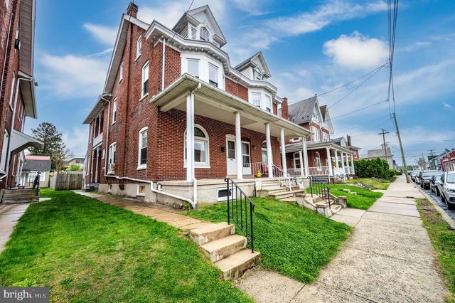 16 E WASHINGTON ST, Fleetwood, PA 19522