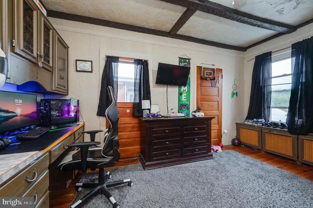 16 E WASHINGTON ST, Fleetwood, PA 19522