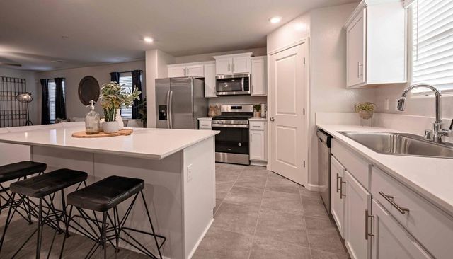 2057 Heidi Avenue # 2047S, Sanger, CA 93657