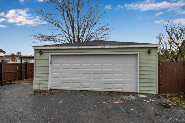 756 Walnut Street, Lockport City, NY 14094