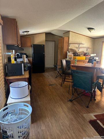 727 private road 1516, Bandera, TX 78003