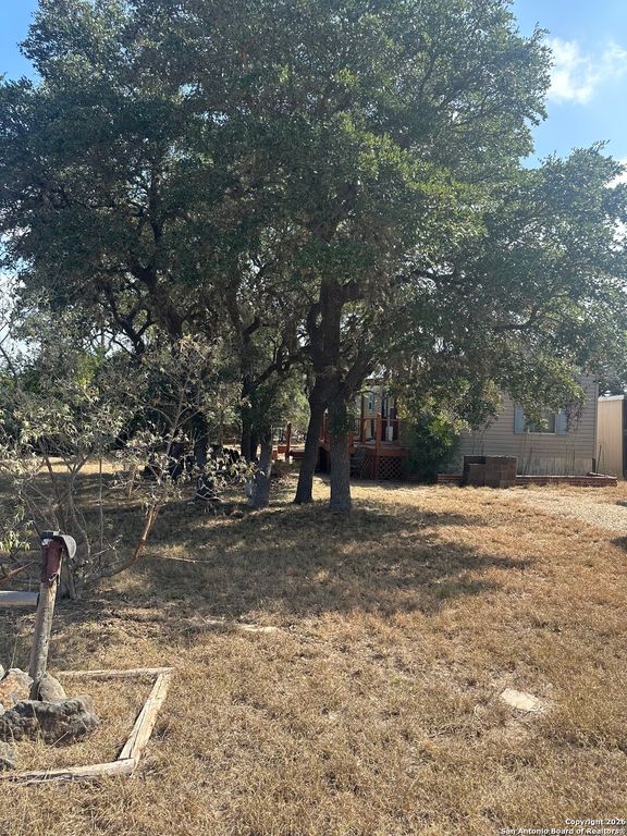 727 private road 1516, Bandera, TX 78003