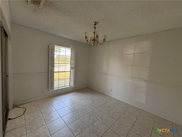 115 Bowling Green Drive, Victoria, TX 77904