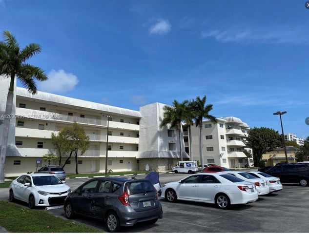 7410 SW 82nd St K401, Miami, FL 33143