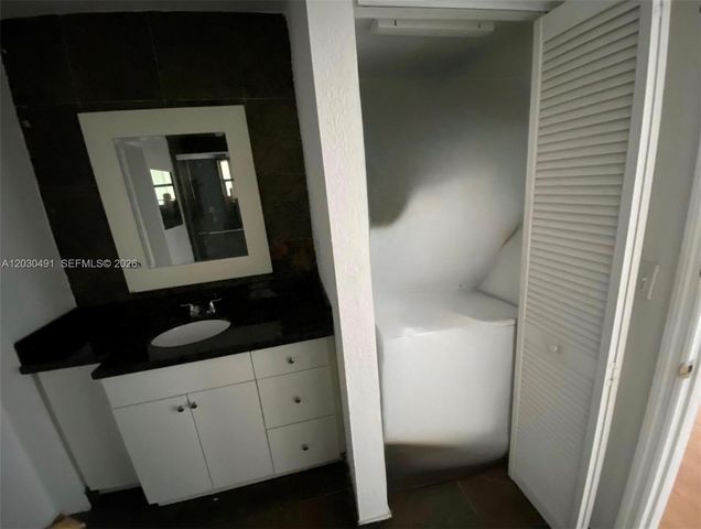 7410 SW 82nd St K401, Miami, FL 33143