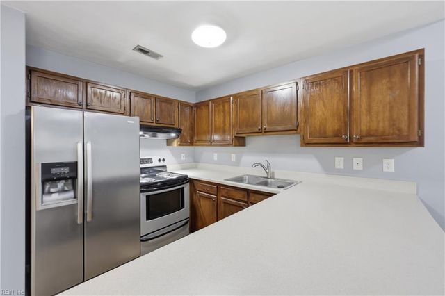 3502 Clover Meadows DR, Chesapeake, VA 23321