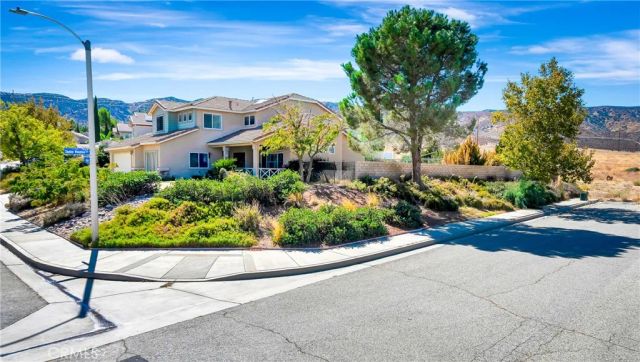 42025 Allan Drive, Lancaster, CA 93536