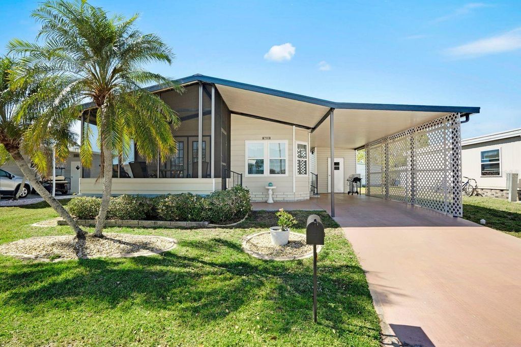 709 RIVERVIEW CIRCLE, North Port, FL 34287