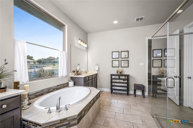 1177 Nutmeg Trail, New Braunfels, TX 78132