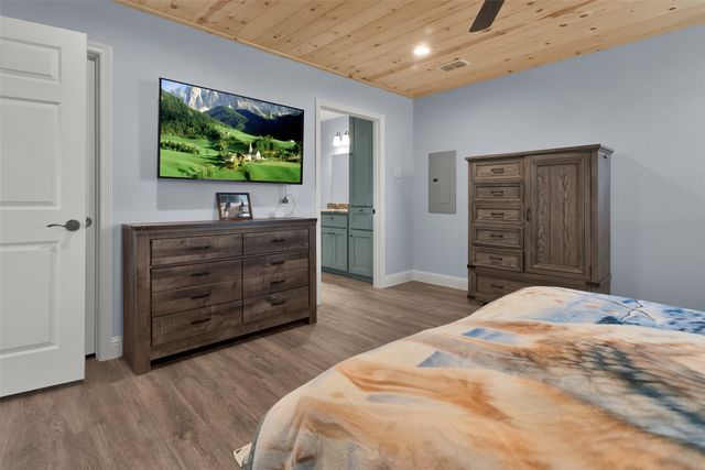 1158 County Road 1240, Savoy, TX 75479