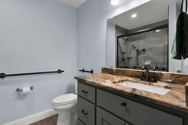 1158 County Road 1240, Savoy, TX 75479