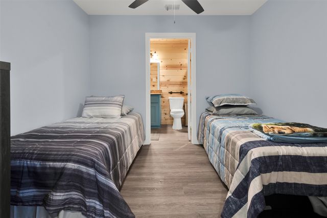 1158 County Road 1240, Savoy, TX 75479