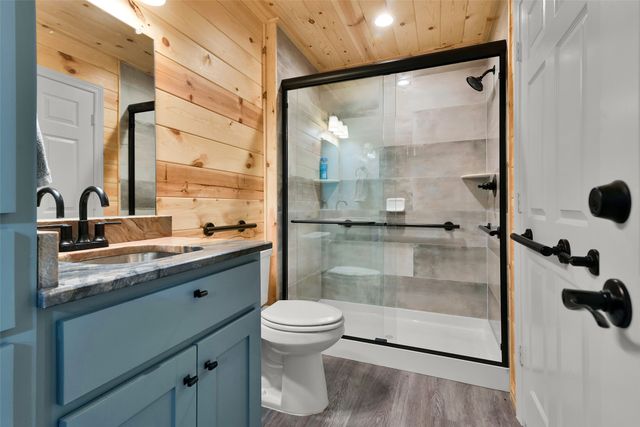 1158 County Road 1240, Savoy, TX 75479