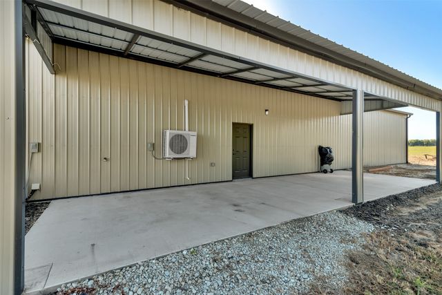 1158 County Road 1240, Savoy, TX 75479