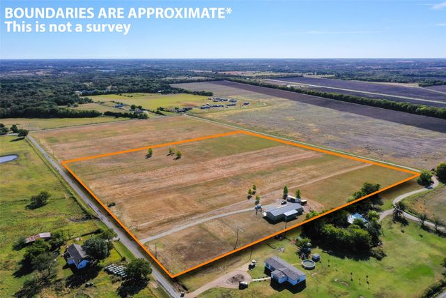 1158 County Road 1240, Savoy, TX 75479