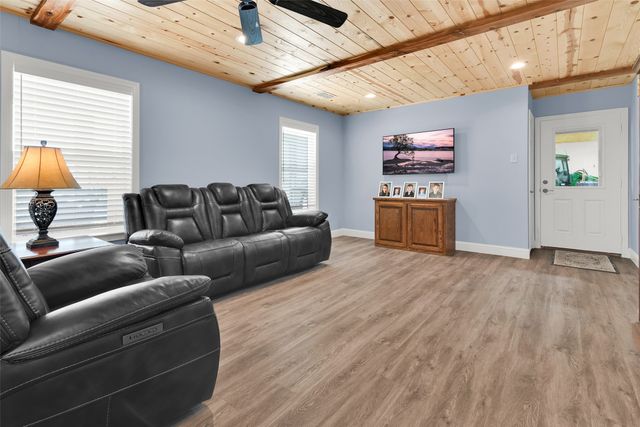 1158 County Road 1240, Savoy, TX 75479