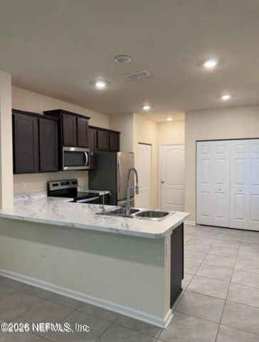 232 ARALIA Lane, Jacksonville, FL 32216