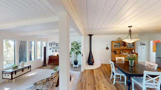 34924 Tock Ln, Gualala, CA 95445