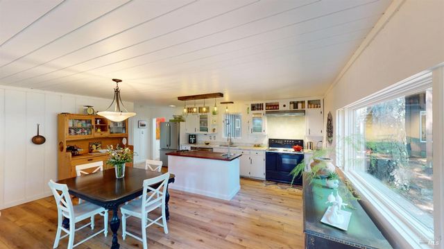 34924 Tock Ln, Gualala, CA 95445