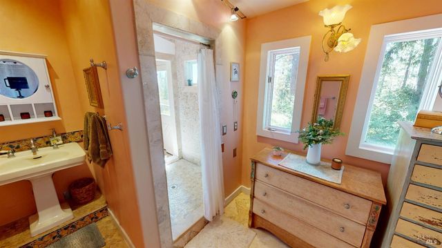 34924 Tock Ln, Gualala, CA 95445