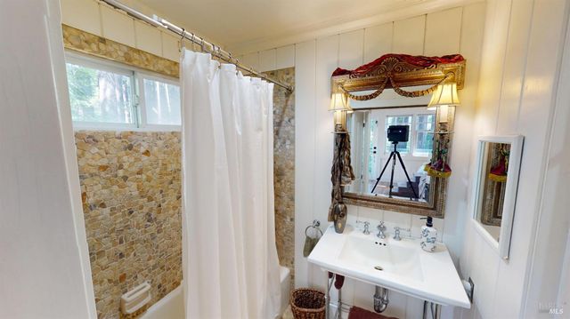 34924 Tock Ln, Gualala, CA 95445