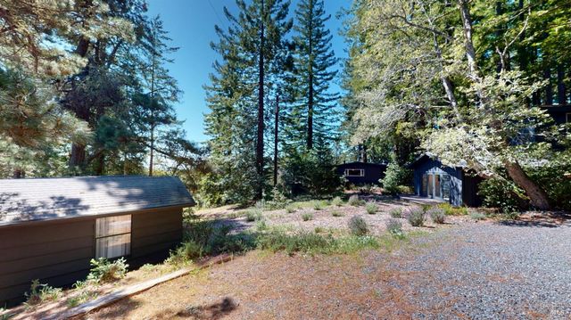 34924 Tock Ln, Gualala, CA 95445