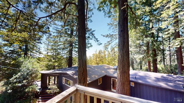 34924 Tock Ln, Gualala, CA 95445