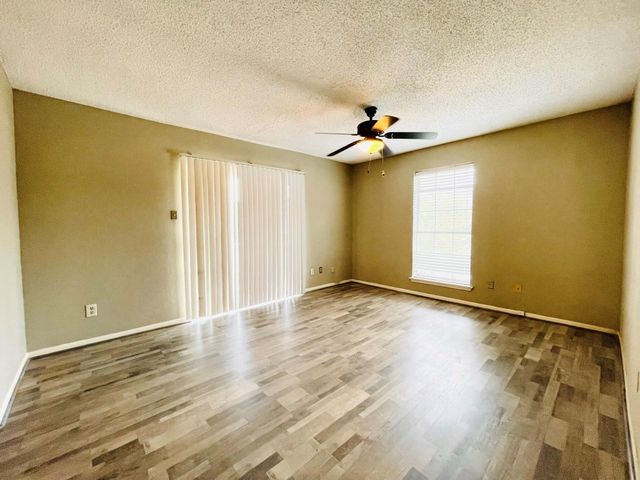 2800 Jeanetta Street 1702, Houston, TX 77063