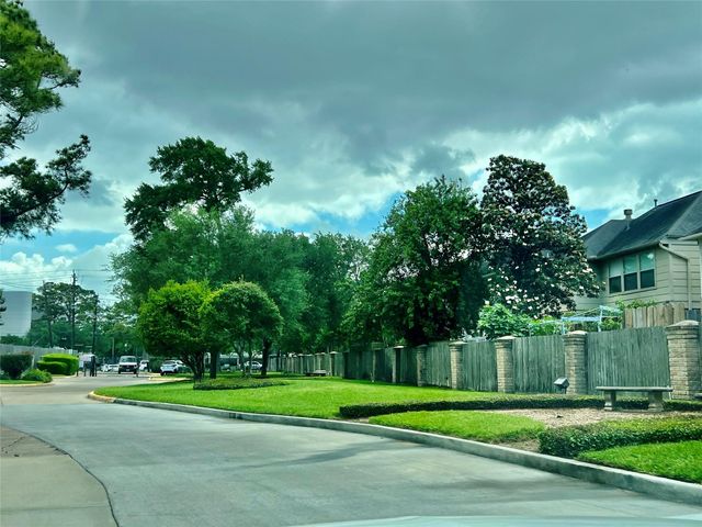 2800 Jeanetta Street 1702, Houston, TX 77063