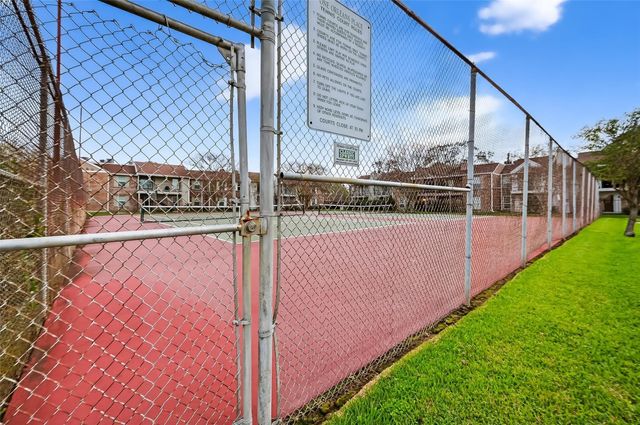 2800 Jeanetta Street 1702, Houston, TX 77063