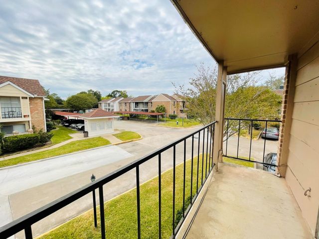 2800 Jeanetta Street 1702, Houston, TX 77063