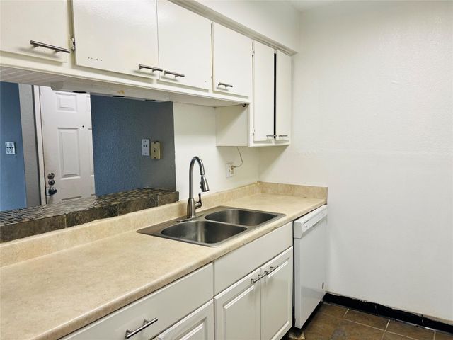 2800 Jeanetta Street 1702, Houston, TX 77063