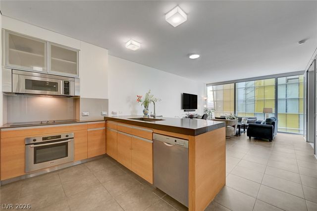 3722 Las Vegas Boulevard 2908, Las Vegas, NV 89158