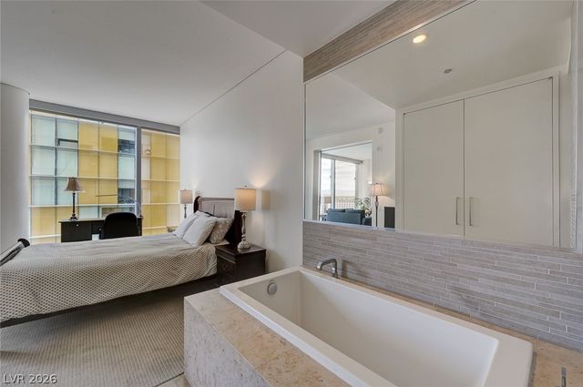 3722 Las Vegas Boulevard 2908, Las Vegas, NV 89158