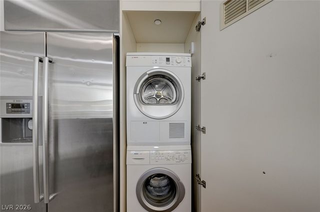 3722 Las Vegas Boulevard 2908, Las Vegas, NV 89158