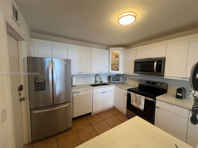 2201 S Ocean Dr 602, Hollywood, FL 33019