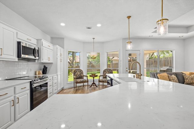 103 El Norte CT, Lakeway, TX 78734