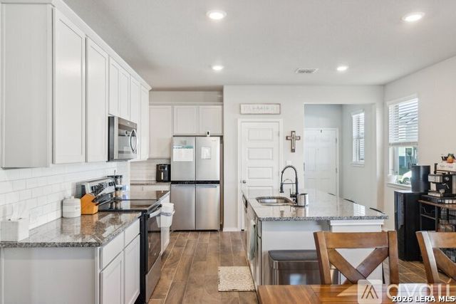 2409 Ayers, Seguin, TX 78155