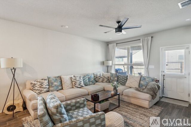 2409 Ayers, Seguin, TX 78155