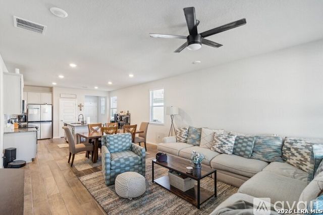 2409 Ayers, Seguin, TX 78155