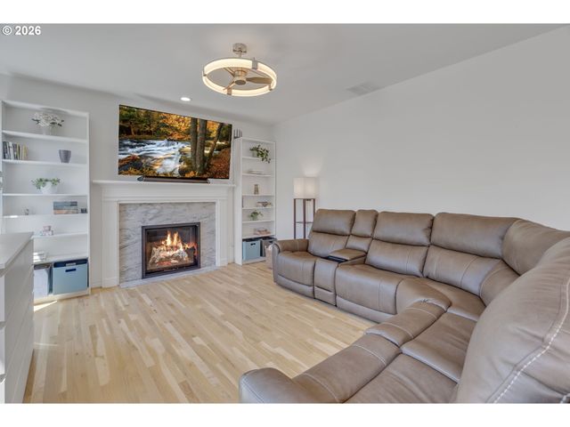 14010 Nw TRADEWIND St, Portland, OR 97229