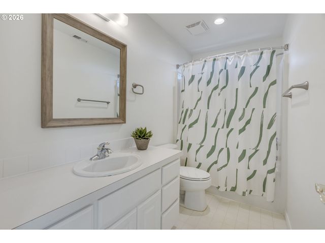 14010 Nw TRADEWIND St, Portland, OR 97229