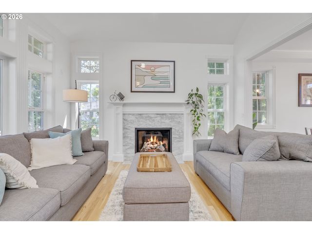 14010 Nw TRADEWIND St, Portland, OR 97229