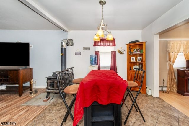 15 Van Dunk Ln, Ringwood Boro, NJ 07456