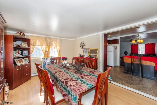 15 Van Dunk Ln, Ringwood Boro, NJ 07456
