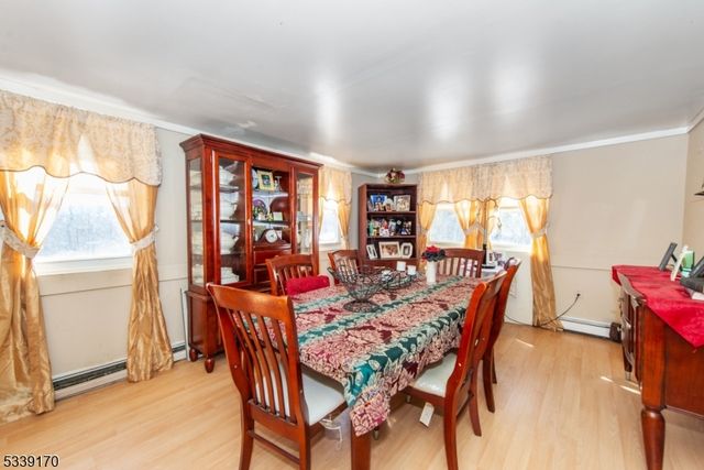 15 Van Dunk Ln, Ringwood Boro, NJ 07456