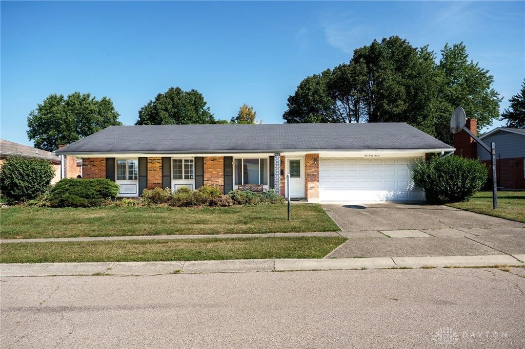 647 Dunraven Pass, Miamisburg, OH 45342
