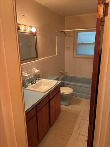 213 COLOMBA ROAD, Debary, FL 32713
