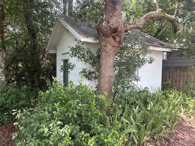 213 COLOMBA ROAD, Debary, FL 32713