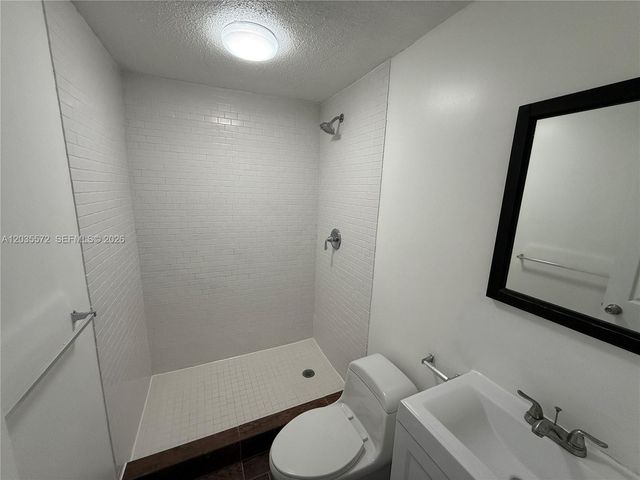 1406 SW 1st A, Fort Lauderdale, FL 33312